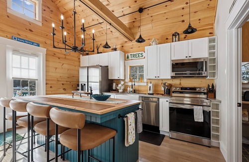 Eastern Vermont House | Maple Chalet: 2 bedroom, private, firepit, outdoor patio!