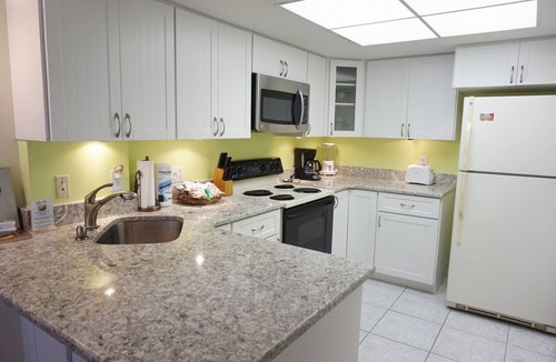 Englewood Villa | Marina One Bedroom Villa by RedAwning
