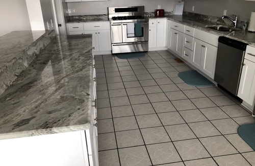 Willoughby Spit Cottage | Mariners Cove (4-Bedroom Cottage) - Pets Allowed by RedAwning