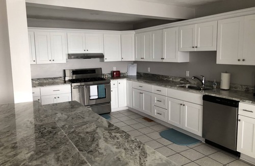 Willoughby Spit Cottage | Mariners Cove (4-Bedroom Cottage) - Pets Allowed by RedAwning