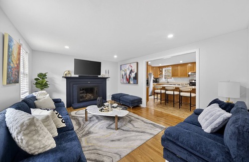 Marstons Mills House | Mariners Mills Charming 5-bedroom house in peaceful Barnstable
