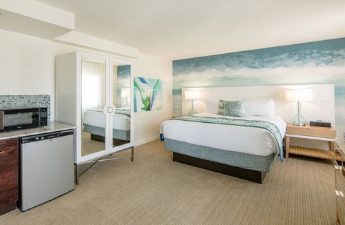 South Beach Resort | Marriott's Vacation Club Pulse, South Beach Guest room