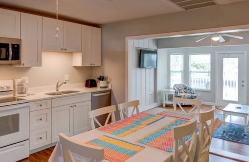 Fort Myers Beach Hotel | Matanzas Inn Bayside Resort and Marina
