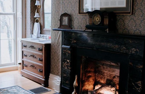Orange Bed & Breakfast | Mayhurst Estate