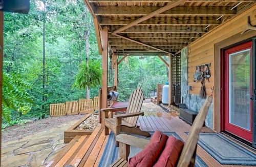 Murphy House | Meadow Vista Cozy Cabin in the Blue Ridge Mtns - 3 BR Vacation Home