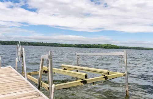 Rideau Lakes House | Memory Making Private Waterfront Cottage, Huge Lot