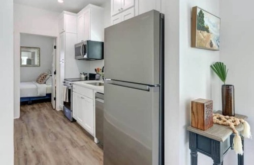Thunderbolt Cottage | MidShipTury Cottage - 5 minutes to Sav / 10 to TYB