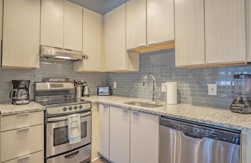 SoNo Apartment | Midtown 1BR Fully Furnished Apartment - Great Location! apts