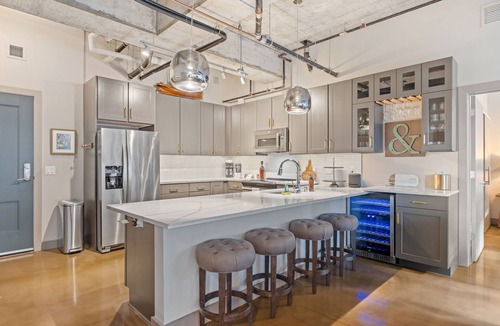 Warehouse District Apartment | MINNeSTAY* Sable 205 - Two Bedroom | North Loop | Target Center