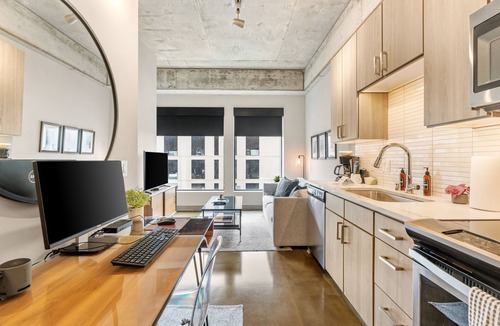 Warehouse District Apartment | MINNeSTAY* Sable 403 | Target Center | North Loop