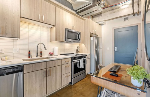 Warehouse District Apartment | MINNeSTAY* Sable 403 | Target Center | North Loop