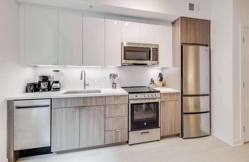 NoMa Hotel | Modern 1BR in NoMa, Perfect for Relaxing & Exploring DC