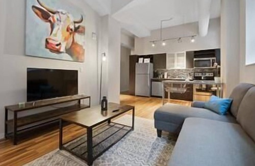 Downtown Cincinnati Condo | Modern 2 Bedroom Condo Heart of Downtown close to Stadiums - 707