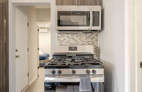 Black Rock Historic District Apartment | Modern 3-Bdrm Apt in Black Rock