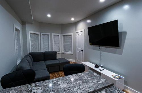East Boston Apartment | Modern 3BR Walk to Subway 2 Min to LOGAN Airport