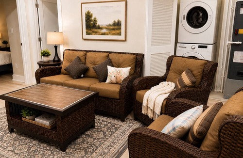 Southwest House | Modern 6BR Home Walk to Metro, Navy Yard & Wharf