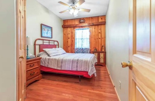 Blossvale Cabin | Modern Adirondack Style Lodge: Lakefront Bliss, 2 miles to Sylvan Beach