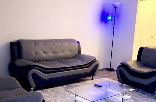 Merrifield Apartment | Modern apartment in a quiet neighborhood
