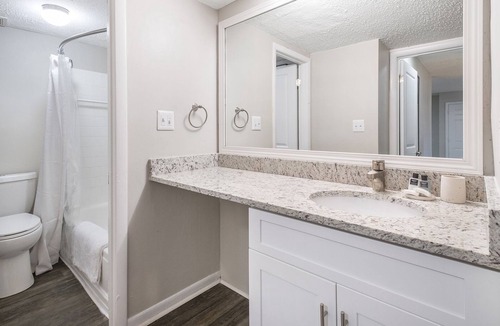 Marietta Apartment | Modern Apartment in Prime Location (ID9984X98)