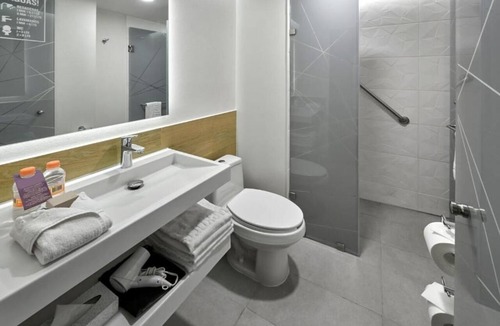 El Sauzal Hotel | Modern Double Room Ensenada Wine Country Nearby | Breakfast