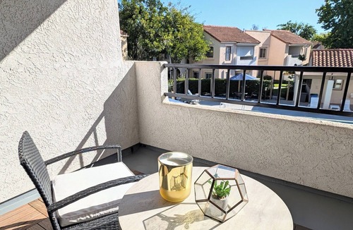 Mira Mesa Condo | Modern Poolside 2-bd 2-ba Condo with Balcony