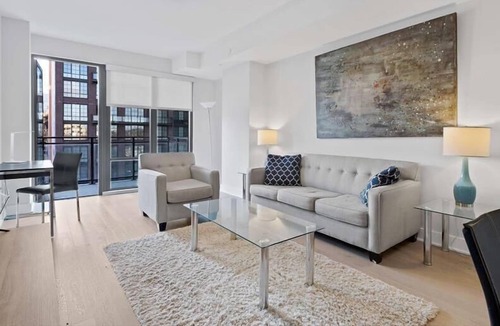 NoMa House | Modern & Spacious 2BR Balcony | Linens & Towels | near Metro and Shops