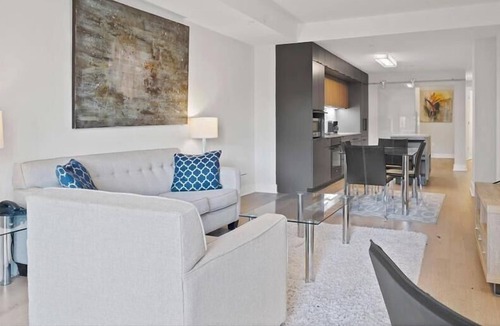 NoMa House | Modern & Spacious 2BR Balcony | Linens & Towels | near Metro and Shops
