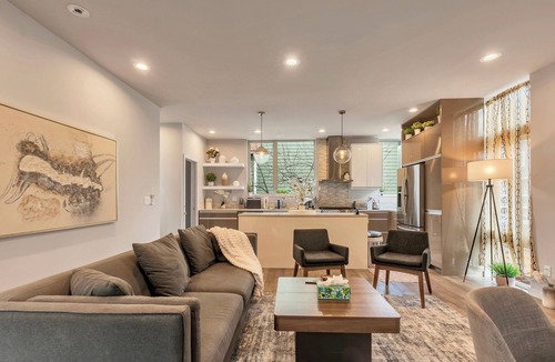 Mount Baker House | Modern Standalone 3-bedroom townhome in vibrant Seattle