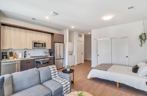 Pendleton Apartment | Modern Studio Rooftop Gym Near Hard Rock