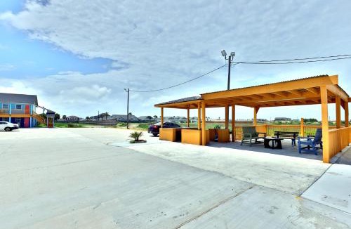Corpus Christi Hotel | Monterrey Motel Padre Island, Corpus Christi BY OYO