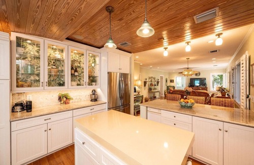 New Town House | Monthly rental-1 level, 4-bed, 3 bath, quiet home, private sunny pool, parking