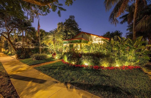 New Town House | Monthly rental-1 level, 4-bed, 3 bath, quiet home, private sunny pool, parking