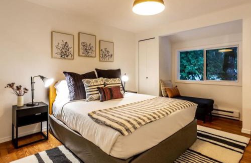 Glacier House | Moonriver Retreat