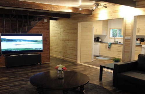Island Park Cabin | Moose Tracks Cabin, close to Yellowstone, WIFI