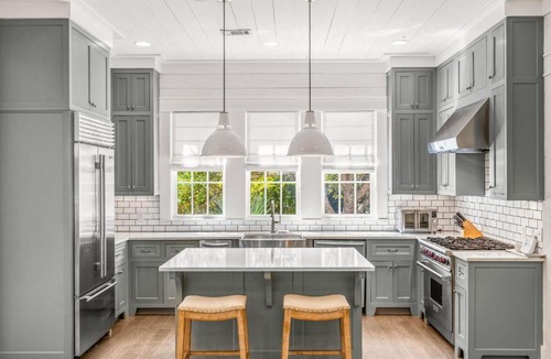 Forest District House | Morning Star Cottage & Carriage House