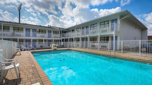 Tyner Hotel | Motel 6 Chattanooga, TN