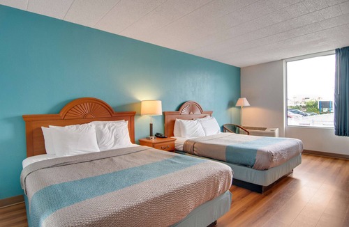 Clarion Hotel | Motel 6 Clarion, PA