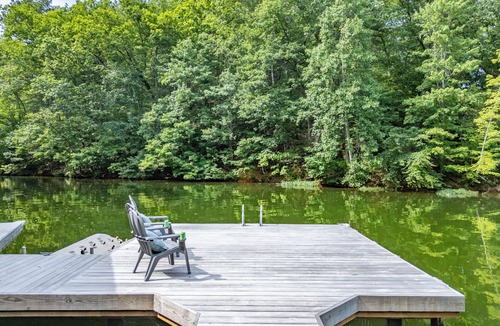 Pulaski House | Mountain Lakefront 4 bedroom house with wrap around screen porch, hot tub