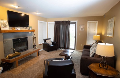Ludlow Condo | Mountain Lodge At Okemo-1br Newly Renovated 1 Bedroom Condo by RedAwning