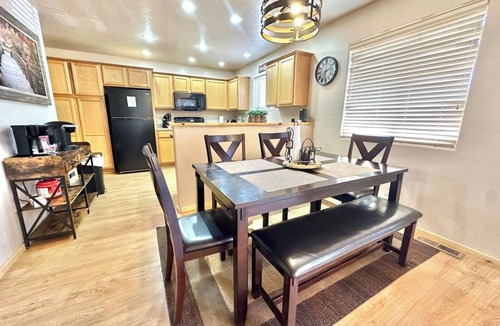 Zane Grey House | Mountain Mornings & Fireside Nights!
