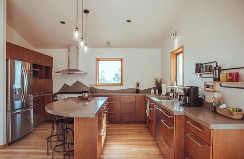 Colorado Springs House | Mountain Retreat : 5 acres : Hot Tub : Fire Pit : Views