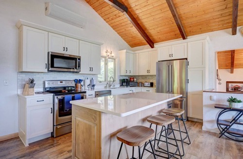 Jackson Ski Chalet | Mountain View Modern Chalet w/Fire Pit & AC