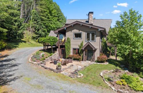 Sugar Grove House | Mountaineer Manor