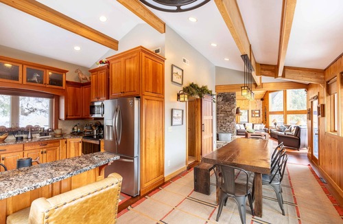Sugar Grove Cabin | Mountaineer Manor- views, hot tub, 3 acres fenced in yard, pool table