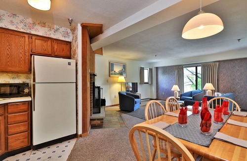 Killington Condo | Mt Green 2BR/2BA Condo: Close to Resort and Skiing. 3B7