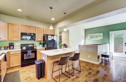 Cascade-Chipita Park House | Mtn Getaway Near Pikes Peak | Hot Tub & Pool Table