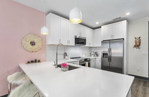 Rolling Mill Hill Condo | Muse | third-floor downtown condo with high-speed WiFi & central AC