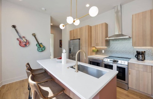 Radnor Villa | Music City Abode & Western Vibes | Dual Townhomes!