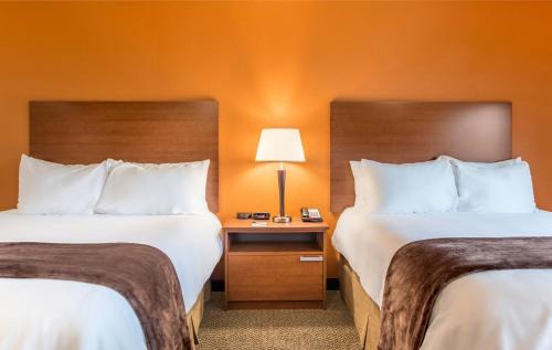 Monaca Hotel | My Place Hotel-Pittsburgh North/Monaca, PA