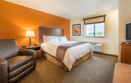 Monaca Hotel | My Place Hotel-Pittsburgh North/Monaca, PA